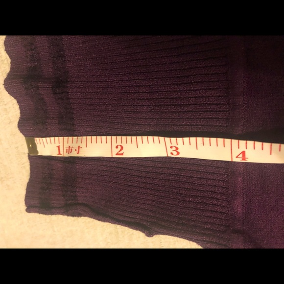 Elegant Neckline Sleeveless Soft Top-NEW - Picture 7 of 7